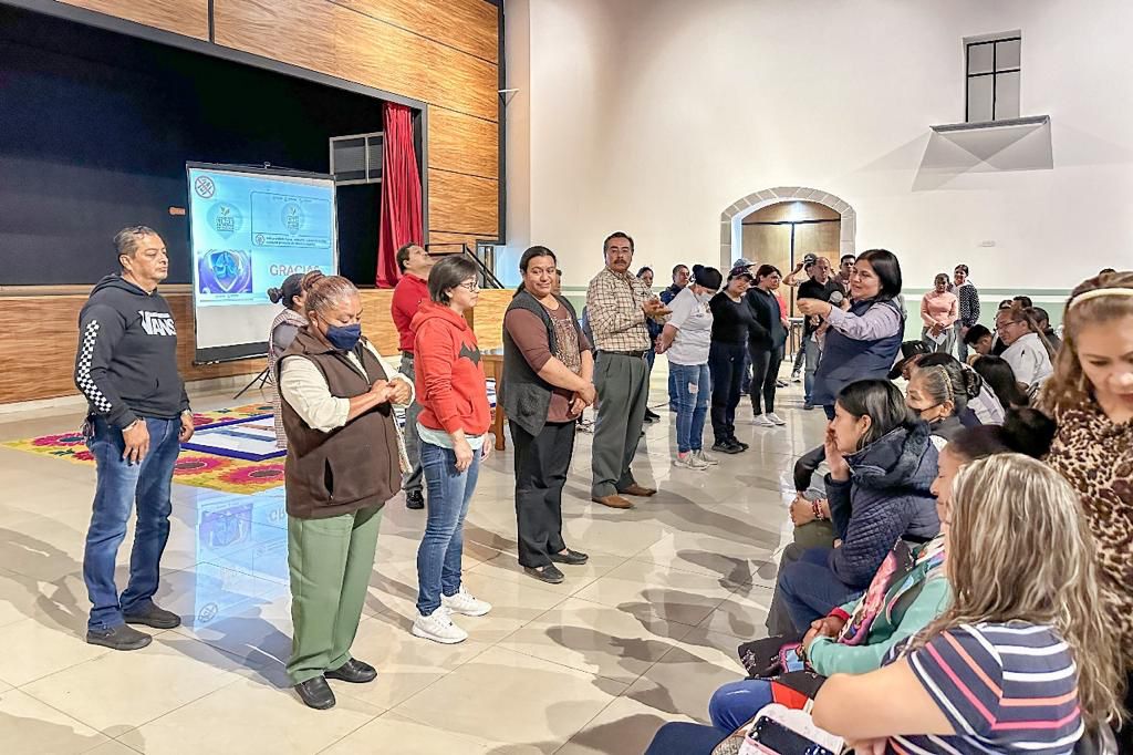 Comerciantes y empresarios de  Huamantla se capacitan en el manejo correcto de alimentos
